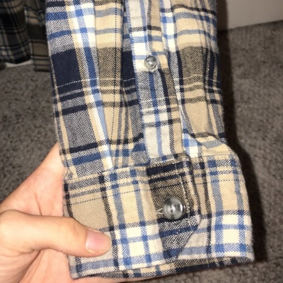 Relaxed Fit Eddie Bauer Flannel - Picture 3 of 4